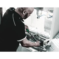  Click-Torque Drehmomentschlüssel mit Umschaltknarre Click-Torque C 2 Drehmomentschlüssel mit Umschaltknarre, 1/2" x 20-100 N m 12455398