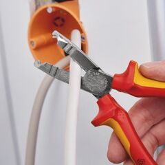  Abmantelungszangen KNIPEX 13 46 165 Abmantelungszange isoliert mit Mehrkomponenten-Hüllen, VDE-geprüft verchromt 165 mm 12380364