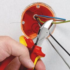  KNIPEX X-Cut® Kompakt-Seitenschneider hochübersetzt KNIPEX 73 06 160 X-Cut® Kompakt-Seitenschneider hochübersetzt isoliert mit Mehrkomponenten-Hüllen, VDE-geprüft verchromt 160 mm 12380538