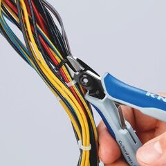  Präzisions-Elektronik-Seitenschneider KNIPEX 79 02 125 S1 Präzisions-Elektronik-Seitenschneider z. B. zum Öffnen von Kunststoff-Kabelverbindern mit Mehrkomponenten-Hüllen brüniert 125 mm 12380620