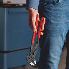  Zangenschlüssel Zange und Schraubenschlüssel in einem Werkzeug KNIPEX 86 01 300 Zangenschlüssel Zange und Schraubenschlüssel in einem Werkzeug mit rutschhemmendem Kunststoff überzogen schwarz atramentiert 300 mm 12381220