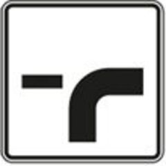  Zusatzzeichen Verkehrszeichen 1002-23 Verlauf d.Vorfahrtstraße an Einmündungen, v. unten n.rechts, Einmündung v. links 420x420 mm, Alu 2mm, RA3 12357563