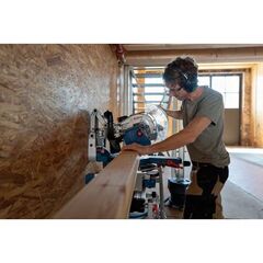  Akku-Geräte Akku-Stationärgeräte Bosch Akku-Kapp- und Gehrungssäge BITURBO GCM18V-305 GDC: 2x Akku 5.5Ah, Schnellladeg. 12368832