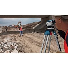  Optische Nivelliergeräte Bosch Optisches Nivelliergerät GOL 32 D, mit Baustativ BT 160, Messstab GR 500 12369593