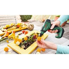  Akku-Geräte Kabelfreie Helfer für Haus und Garten Bosch Akku-Heißklebepistole PKP 3.6 LI 12377607