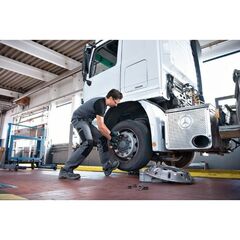  Akku-Geräte 18V System Bosch Akku-Drehschlagschrauber GDS 18V-1050 H mit 2x Akku, Schnellladegerät, L-BOXX 12369294