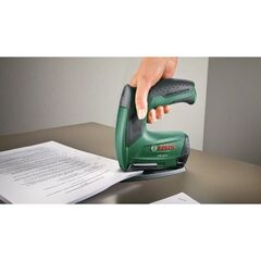  Akku-Geräte Kabelfreie Helfer für Haus und Garten Bosch Akku-Tacker PTK 3,6 LI Office Set 12377596
