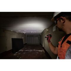  Stirn- und Taschenlampen Milwaukee USB-Akku-Taschenlampe 2.000 Lumen (L4 FL2000-301) 12464534