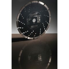  Premium SpeedCross Sägeblätter Milwaukee Speedcross Diamanttrennscheibe AUDD 230 mm für abrasive Materialien 12442543