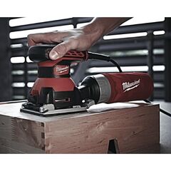  Kabelgeführte Geräte Schleifen Milwaukee Schwingschleifer SPS 140, im Karton 12443783