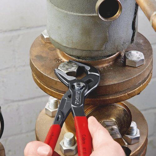  KNIPEX Cobra® ES Wasserpumpenzange extra-schlank KNIPEX 87 51 250 Cobra® ES Wasserpumpenzange extra-schlank mit rutschhemmendem Kunststoff überzogen grau atramentiert 250 mm 12381266