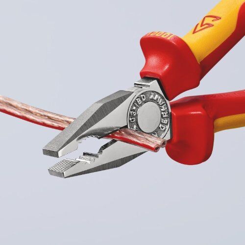  Kombizangen Kombizangen KNIPEX 03 06 180 T Kombizange isoliert mit Mehrkomponenten-Hüllen, VDE-geprüft; mit integrierter isolierter Befestigungsöse zum Anbringen einer Absturzsicherung verchromt 180 mm 12381020