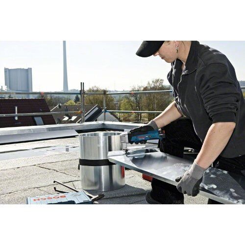  12V System Bosch Akku-Blechschere GSC 12V-13, mit 2 x 2.0 Ah Li-Ion Akku, L-BOXX 12369007
