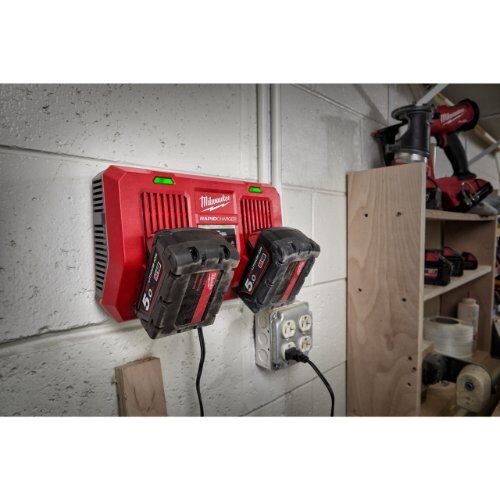 Ladegeräte Milwaukee Akku Zweifach-Simultan-Schnellladegerät M18 DFC 12428214