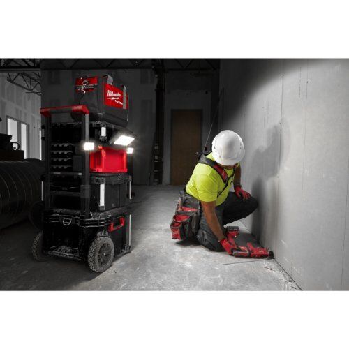  PACKOUT™ Elektrowerkzeuge Milwaukee Akku-Leuchte PACKOUT M18 POALC-0, ohne Akku 12442823