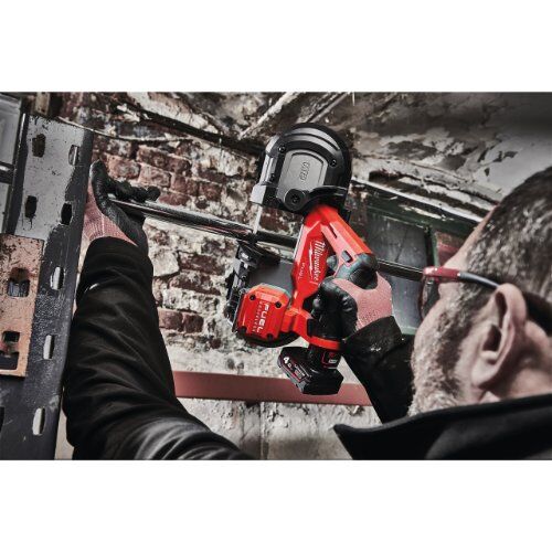  Sägen und Trennen Bandsägen Milwaukee kompakte Akku-Bandsäge mit 64 mm Schnittkapazität M12 FBS64-402C, 2 Akkus, Transportkoffer 12443073