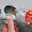  Spitz-Kombizangen KNIPEX 08 26 145 T Spitz-Kombizange isoliert mit Mehrkomponenten-Hüllen, VDE-geprüft; mit integrierter isolierter Befestigungsöse zum Anbringen einer Absturzsicherung verchromt 145 mm 12381055